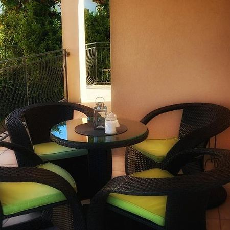 Apartmani Tomislav Krk Town Esterno foto