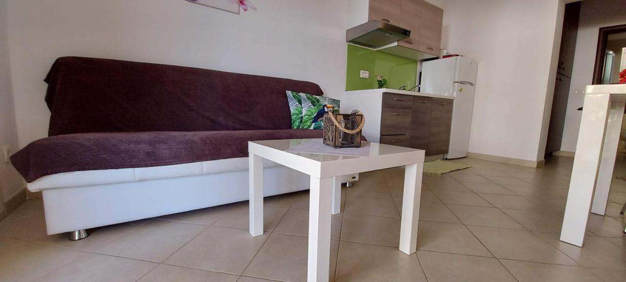 Apartmani Tomislav Krk Town Esterno foto