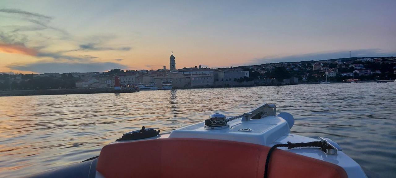 Apartmani Tomislav Krk Town Esterno foto