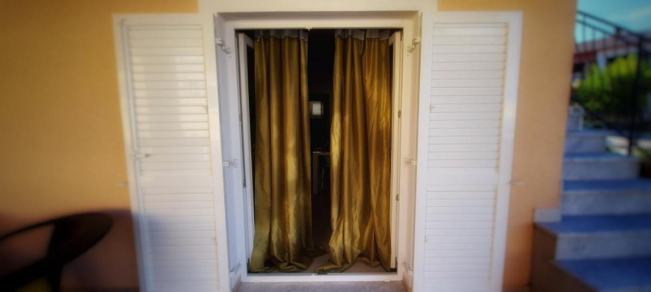 Apartmani Tomislav Krk Town Esterno foto